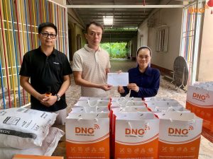 DNG Corp brings gifts to underprivileged people at Thien An Center in Ha Tinh